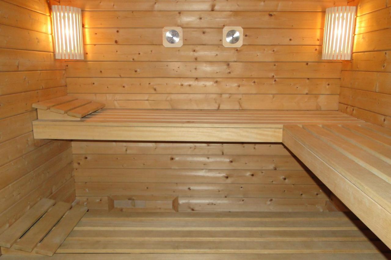 Gite 829 Montagnes Du Jura Avec Spa Et Sauna Classe 3 Etoiles Foncine-le-Haut Экстерьер фото